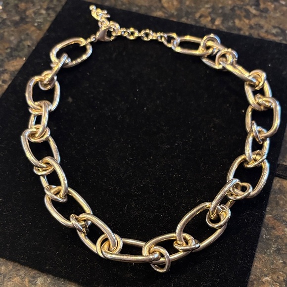 Jewelry - Chic Gold-Tone Chain Necklace